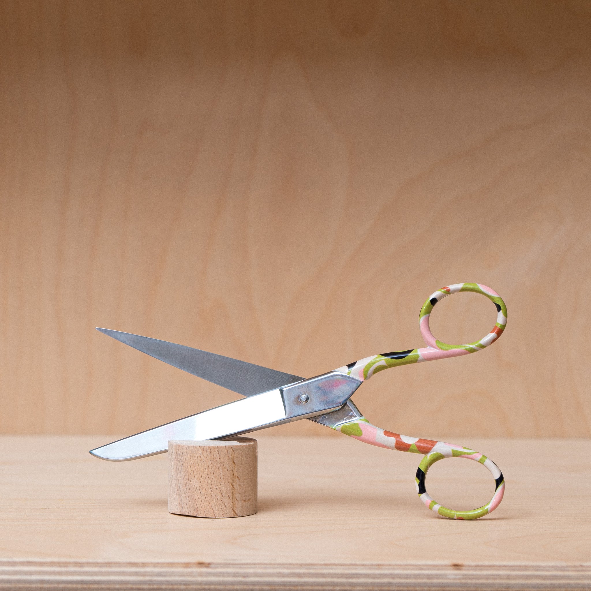 The Completist Capri Small Scissors