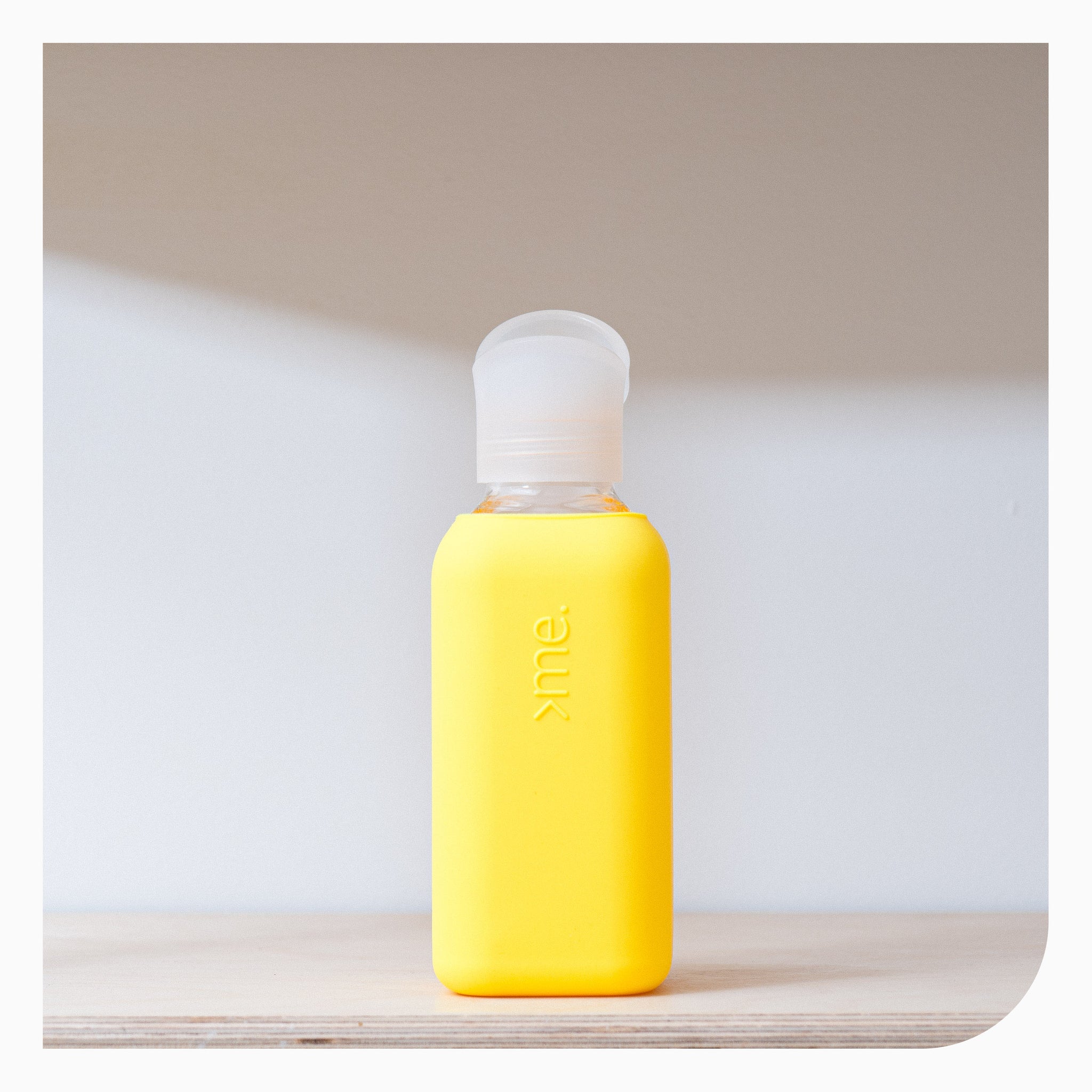 Squire Me Glass and Silicone Drinks Bottle - Yellow
