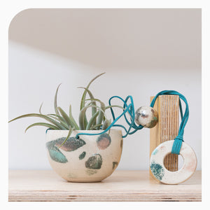 Here Be Monsteras Hanging Planter - Green Peach